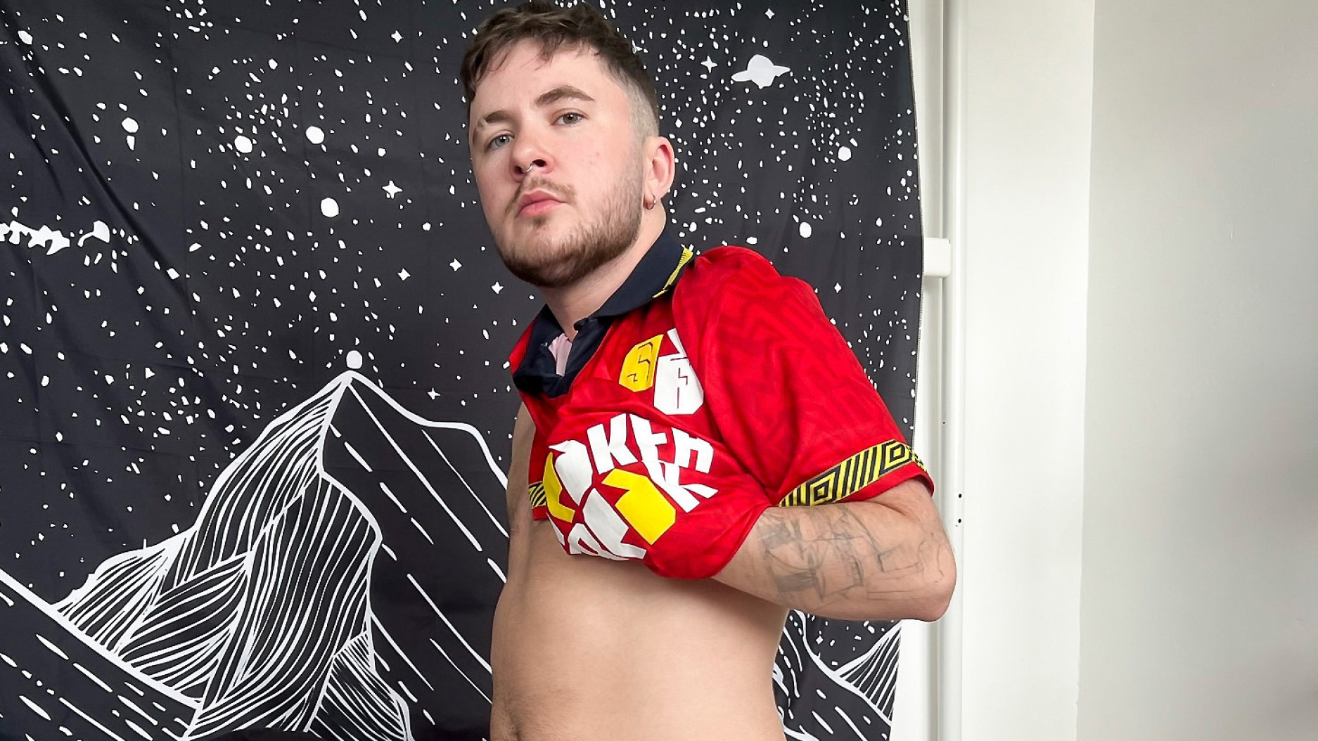 Jordan Green Gets Himself Off!