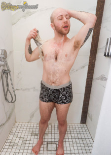 Sweaty Shower Sex with Dickie Wolfe!